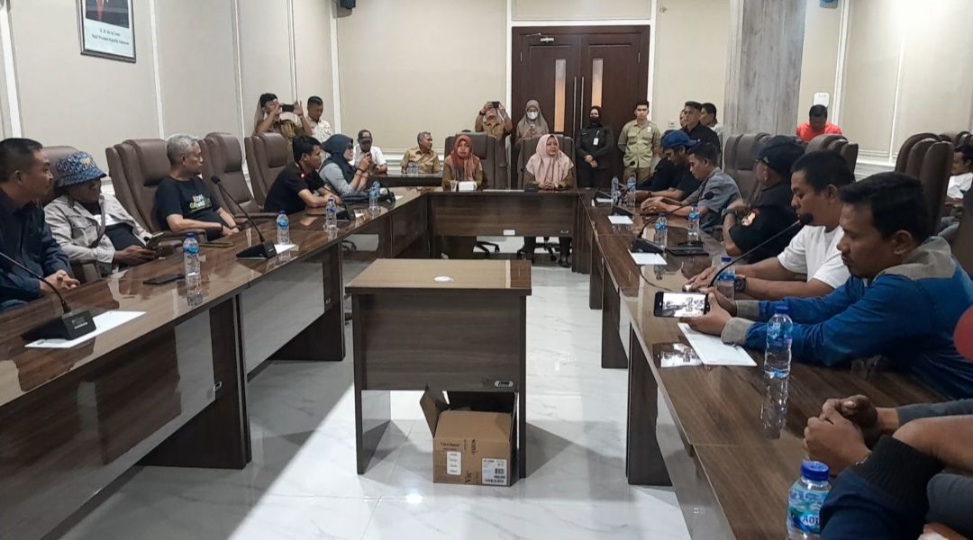 Kecewa, Puluhan Wartawan Datangi Kantor DPRD Kabupaten Bekasi