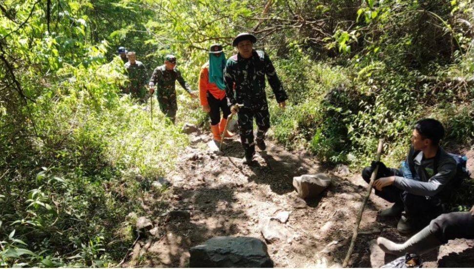 Dandim 0611 Garut Tinjau Lokasi Kebakaran Blok  Gunung Guntur