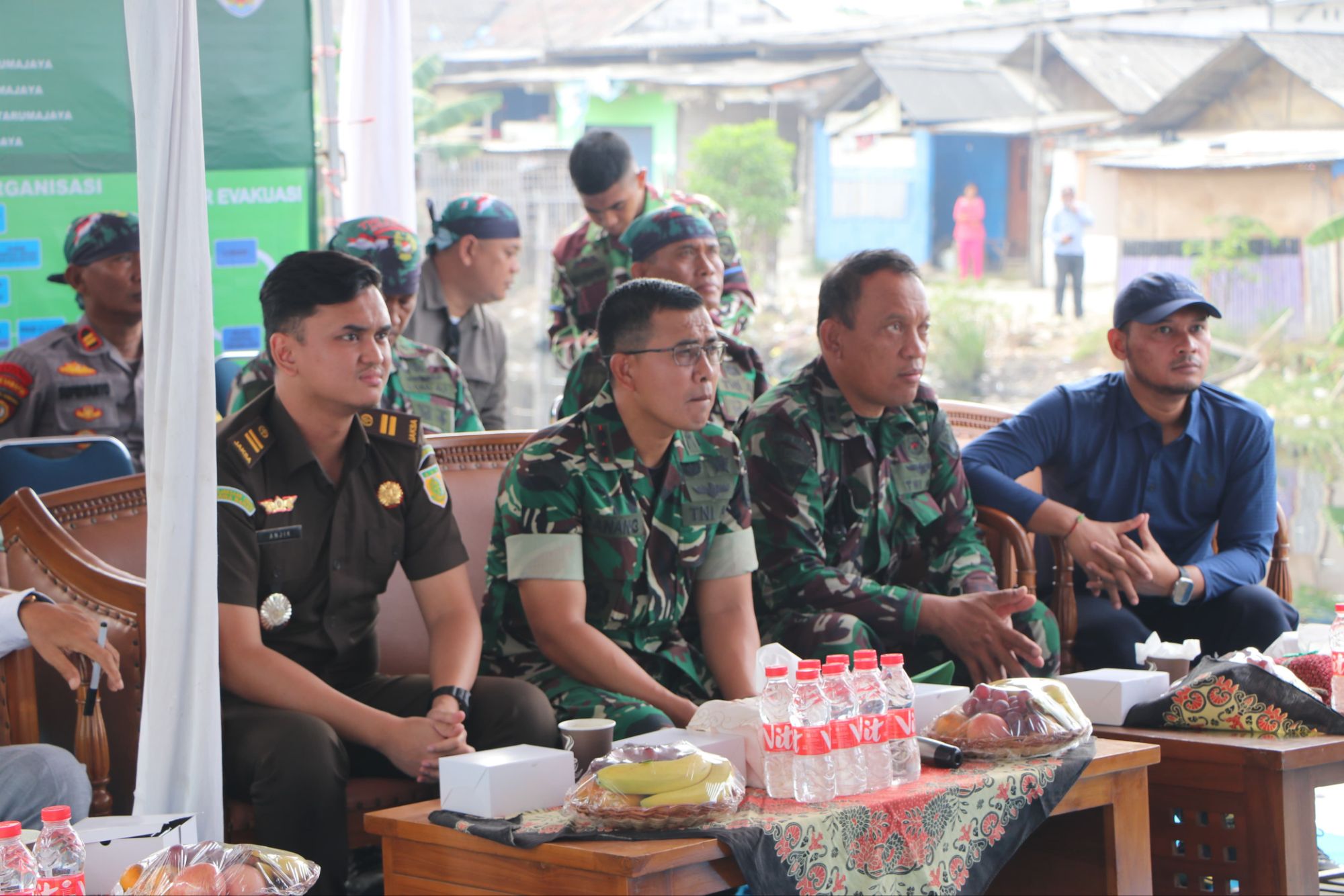 Ribuan Personel TNI dari Tiga Matra Bersama Masyarakat Melaksanakan Karya Bakti Besar di Kali Blencong, Tarumajaya