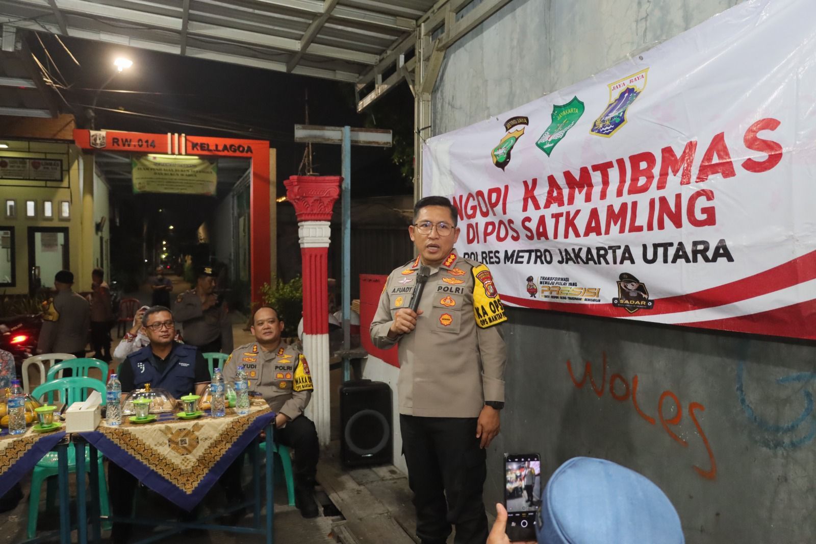 Kapolres Metro Jakarta Utara Gelar Ngopi Kamtibmas Di Pos Satkamling