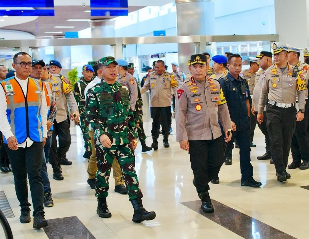 Kapolri Pastikan Kesiapan Pelayanan Selama Nataru di Pelabuhan Tanjung Perak