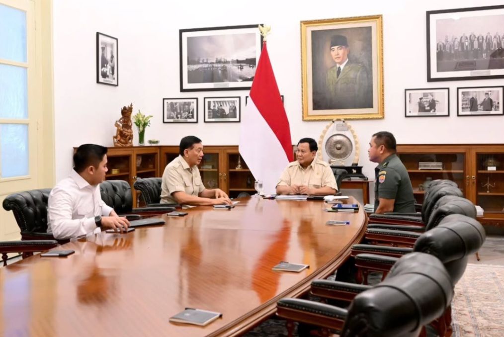 Presiden Prabowo Subianto Menerima Kunjungan Kasad di Istana Terkait Laporan Program TNI AD