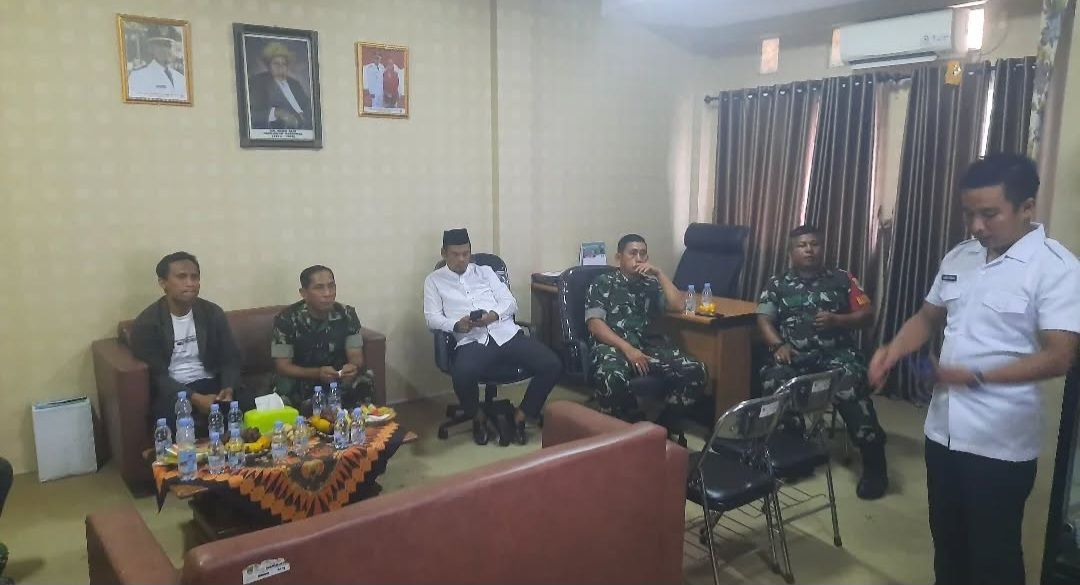 Danramil 11 Pebayuran Dampingi Kasdim 0509 Kabupaten Bekasi Tinjau Kesiapan Unit Pelayanan Makan Bergizi Di Pebayuran