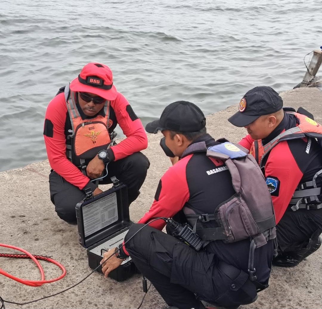 Tim Sar Gabungan Masih Mencari Mobil Purn Jendral Yang&nbsp; Tercebur di Dermaga Marunda