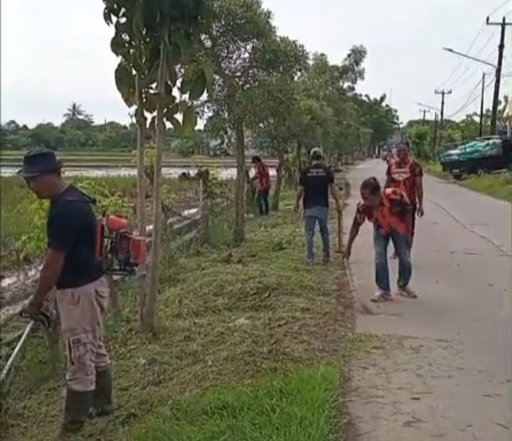 Ranting Pemuda Pancasila Desa Setiajaya Giat Bakti Sosial Bersih Sampah