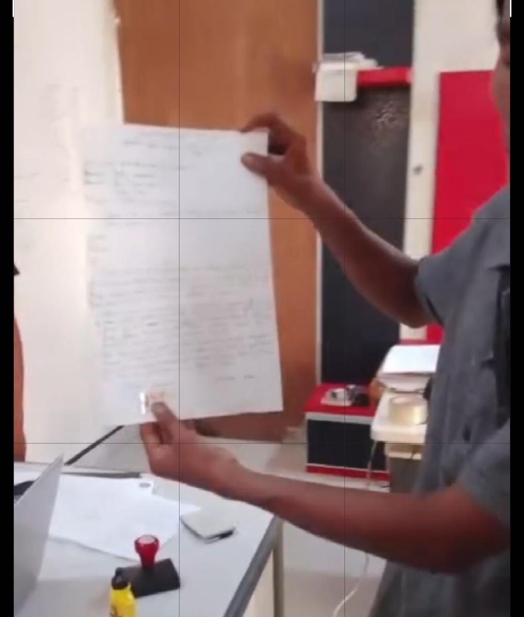 Akibat Nunggak Biaya, Ijazah Anak Tertahan