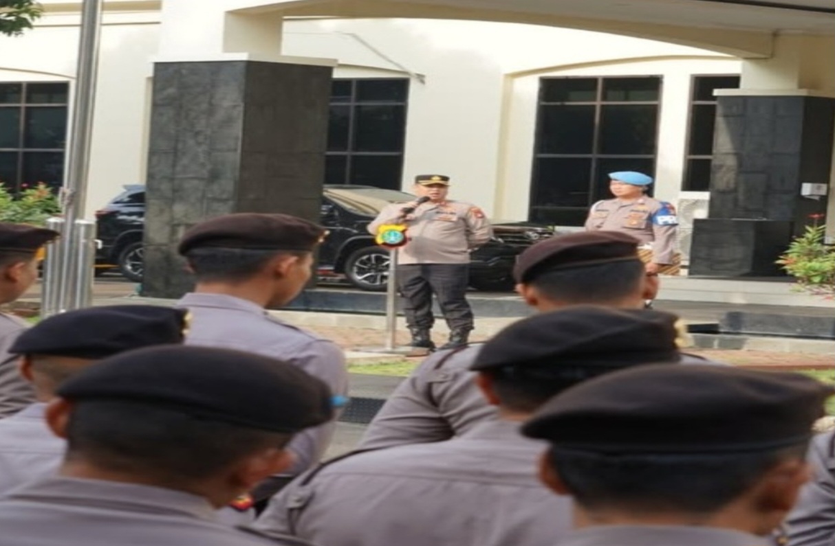 Wakapolres Pimpin Apel Pimpinan di Mapolres Metro Bekasi