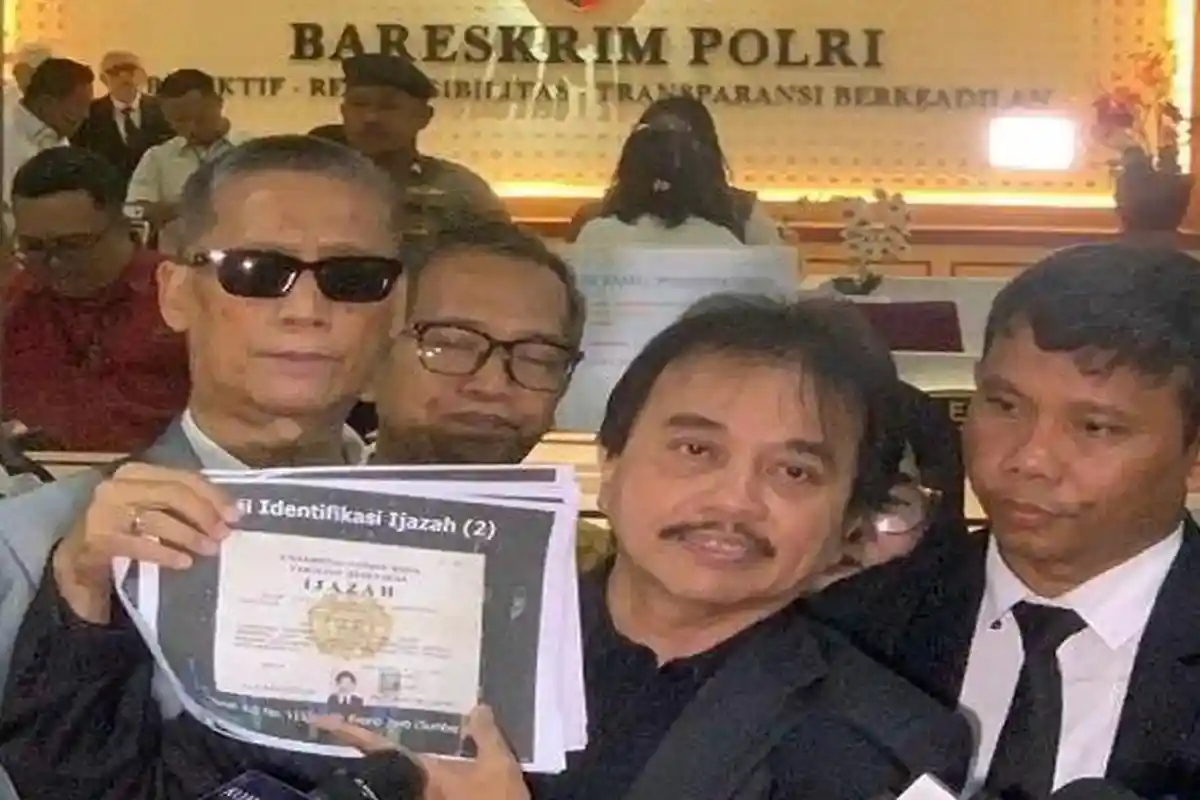 Tuduhan Ijazah Palsu Jokowi Jadi Tersangka