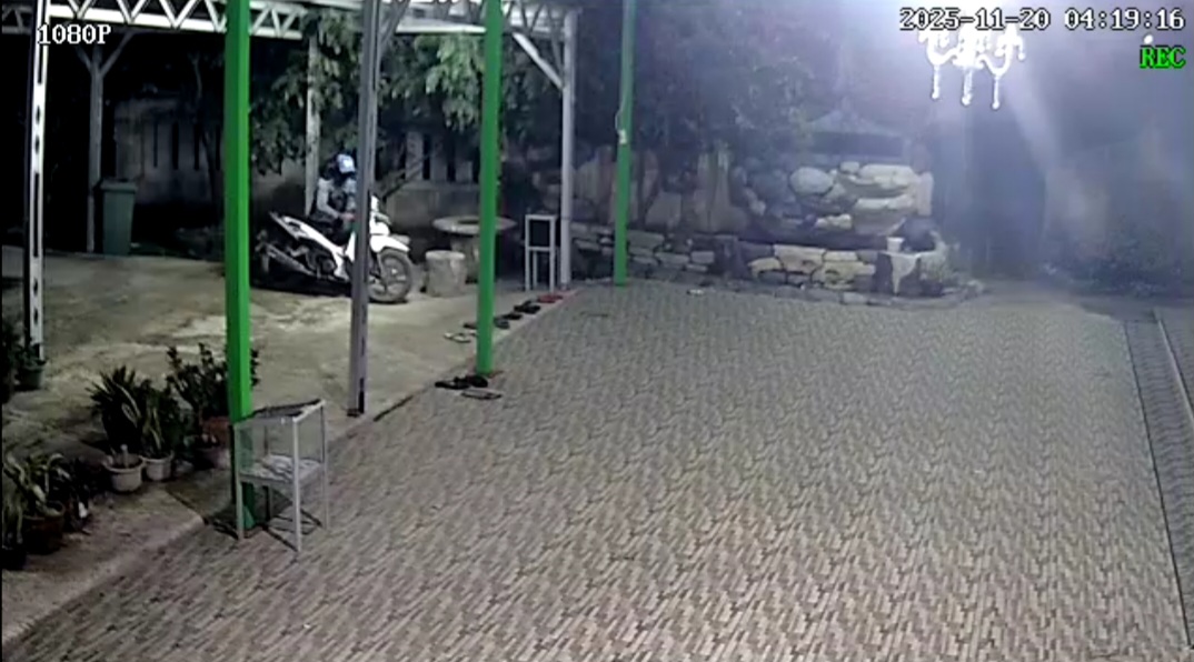 Raib,Maling Gondol Motor Saat Sholat Subuh di Kp Kedaung Bekasi