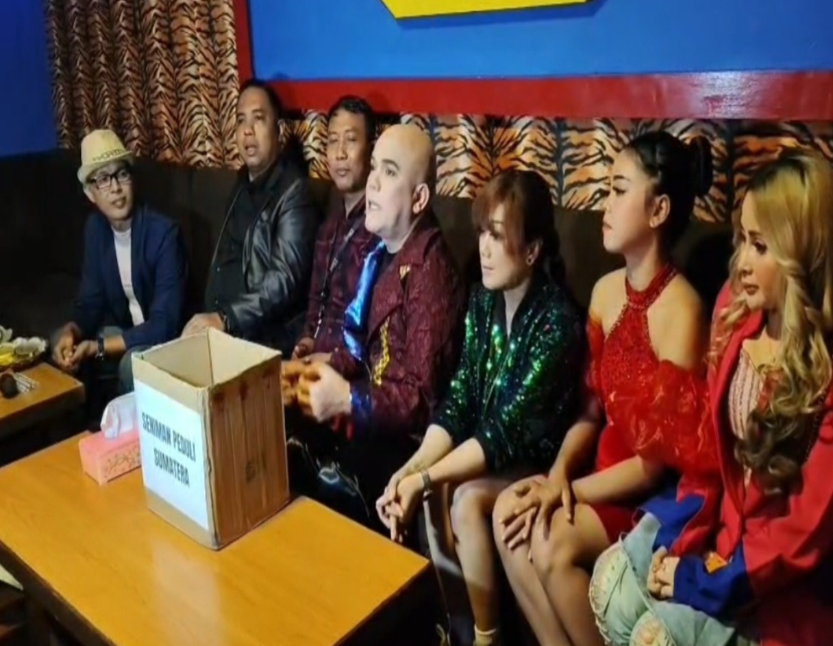 Ozy Syahputra,Rachma Julia dan Eny Wijaya 37 Bersama Artis Lainnya Galang Dana Untuk Korban Bencana Sumatera