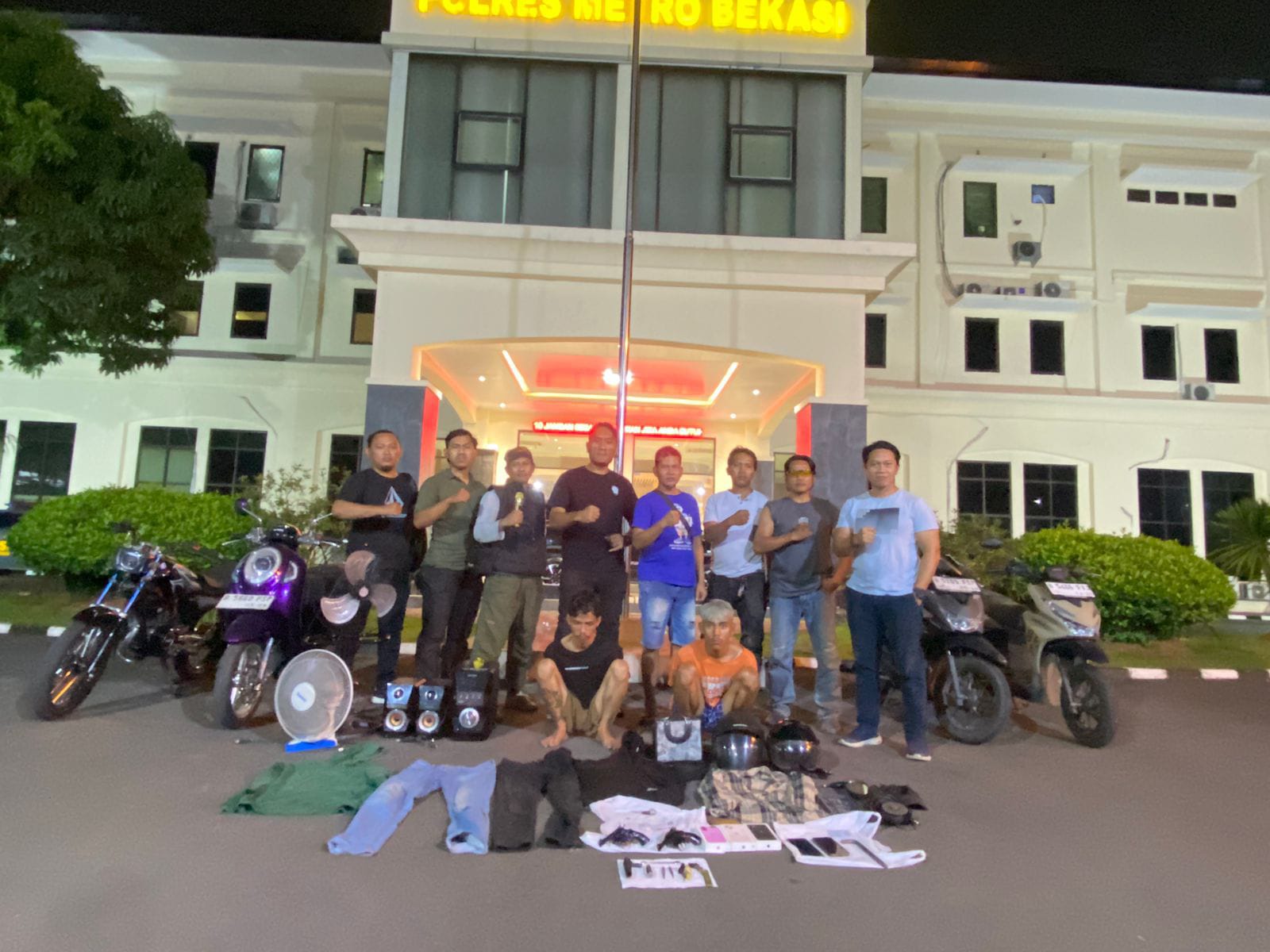 Dua Pelaku Spesialis Curat, Ditangkap Unit V Resmob Polres Metro Bekasi Dalam Operasi Sikat Jaya 2025