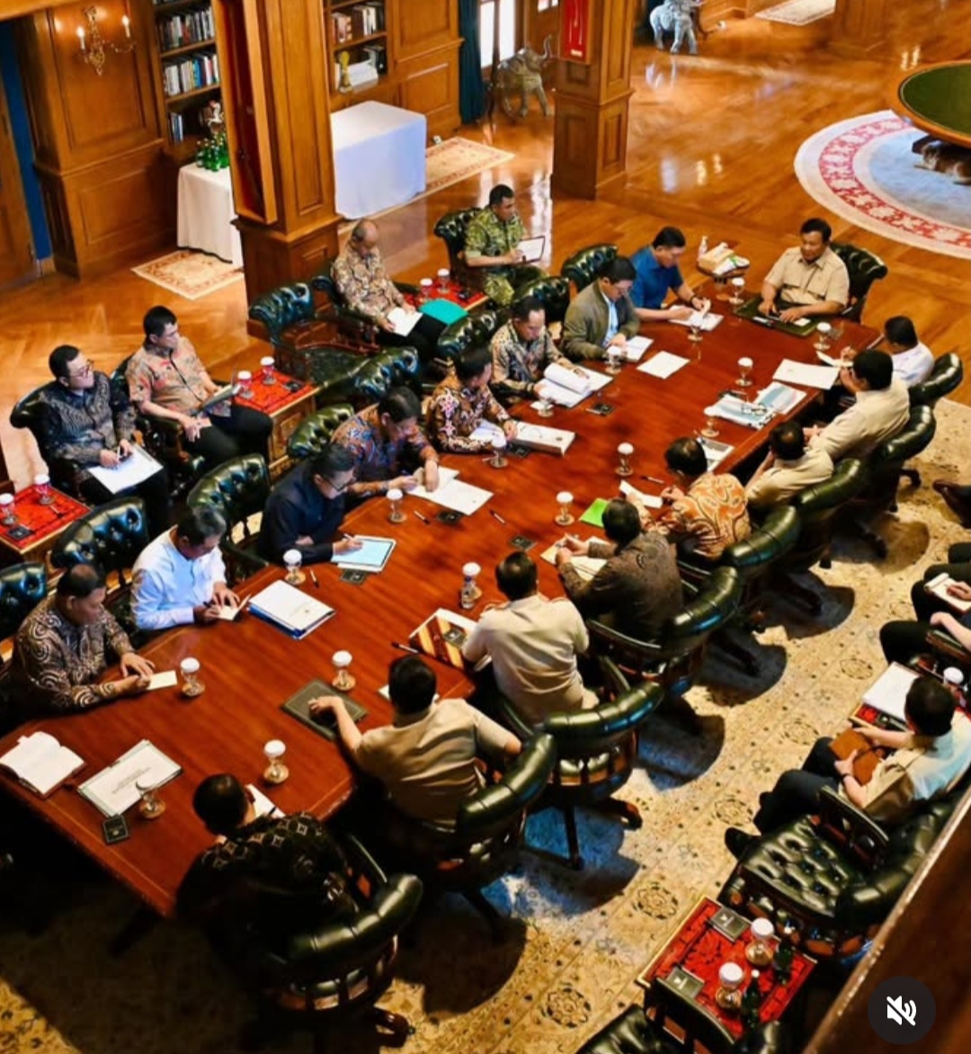 Presiden Prabowo Panggil Sejumlah Kabinet Merah Putih Usai Kunjungan ke Lokasi Bencana