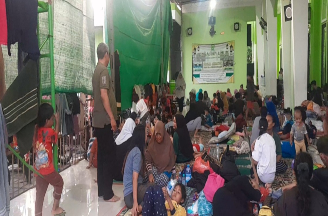Plt Camat Karang Bahagia Terus Monitoring Warga Terdampak Banjir