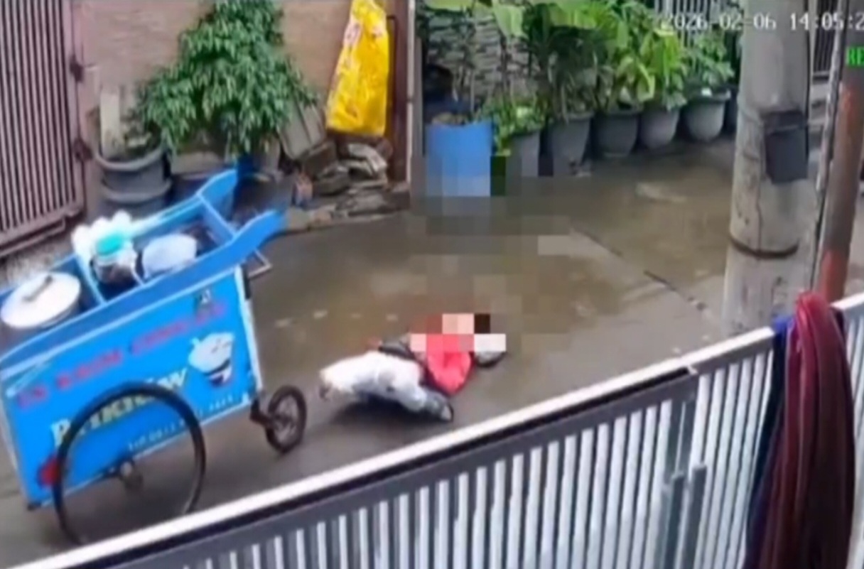 Pedagang Es Cincau Mendadak Terkapar di Bekasi, Belum Diketahui Penyebabnya