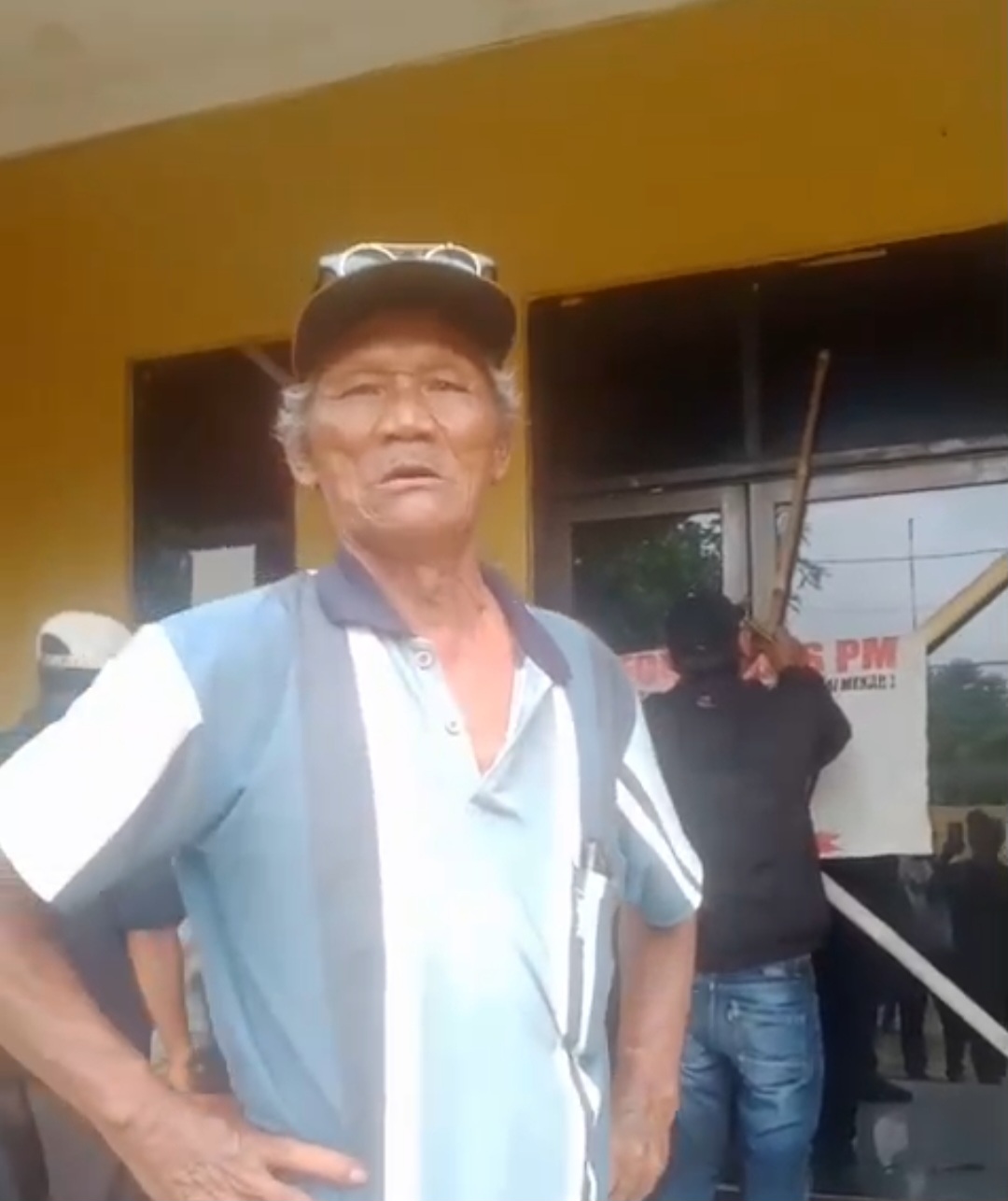 Kantor Desa Pantai Mekar Disegel Warga, Tuntutan BLT dan Dugaan Korupsi Memuncak