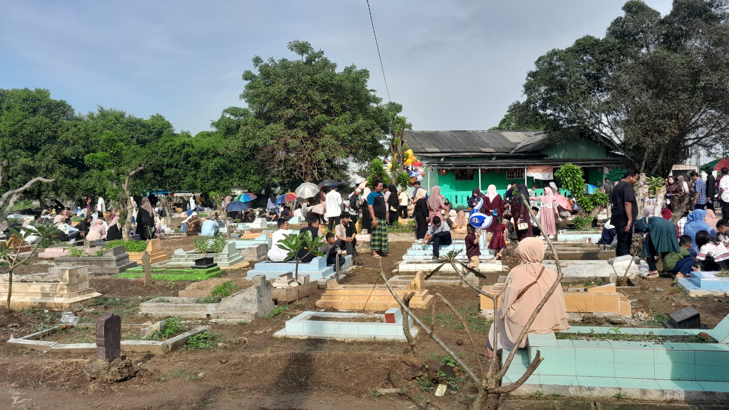 Tradisi Ziarah Makam Setelah Hari Raya Idul Fitri