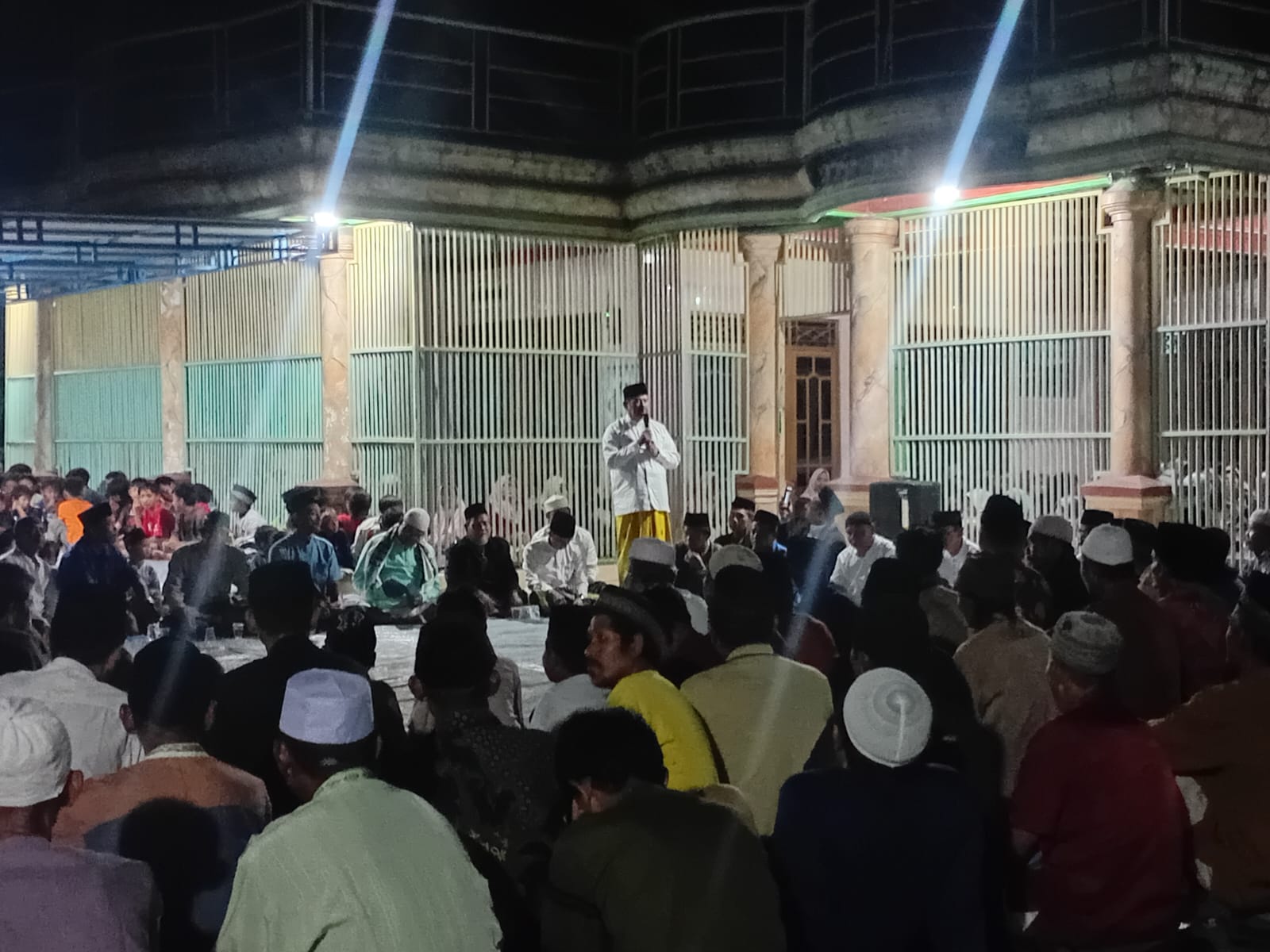 Ratusan Jamaah Tahlil Hadiri Malam Ketujuh Untuk Mendoakan Almarhum H.Noyan bin H.Banjeng