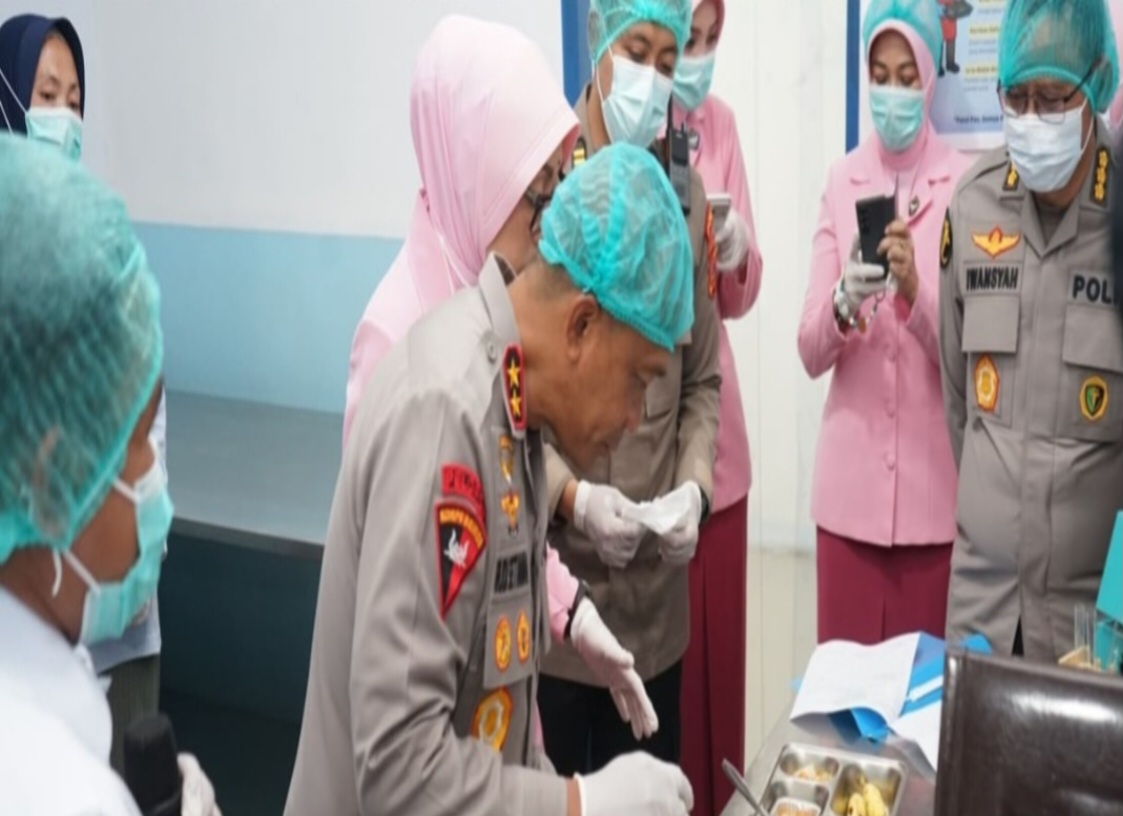Kapolda Jabar Kunjungi SPPG Yayasan Kemala Bhayangkari Polres Garut