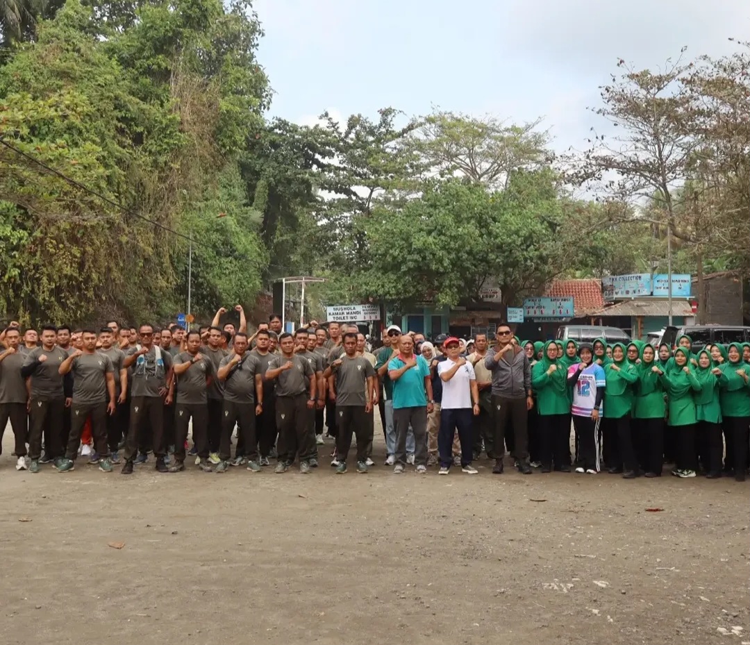 Personel Kodim 0625/Pangandaran Bersama Persit KCK Cabang XLVIII Laksanakan Senam Ceria untuk Tingkatkan Kebugaran dan Kesiapsiagaan