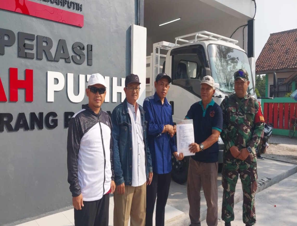 KDMP Karangrahayu Terima Bantuan Kendaraan Operasional dan Peralatan dari PT Agrinas Pangan Nusantara