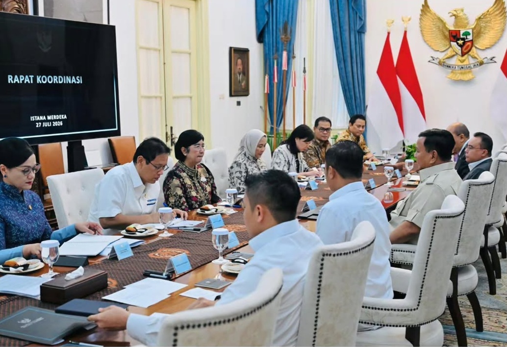 Presiden Prabowo Pimpin Rapat Bersama Jajaran Komite Stabilitas Sistem Keuangan (KSSK)