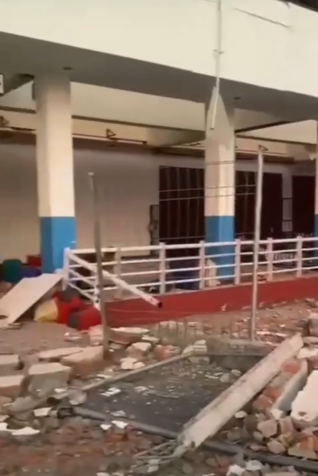 Gempa Mag 7,7 Guncang Kab Nagekeo NTT