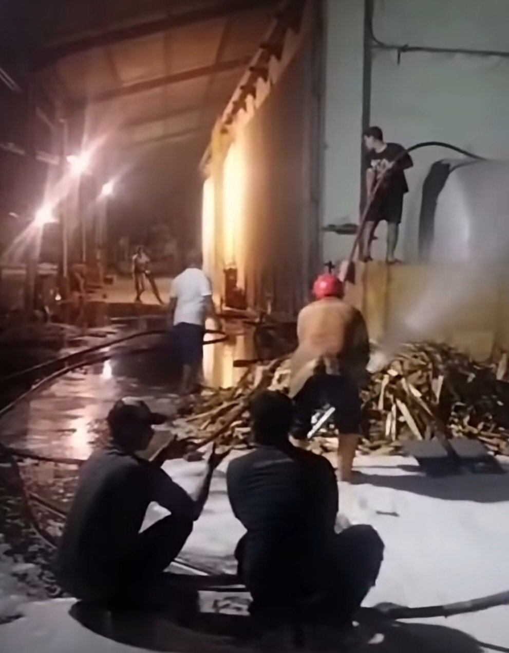 Pabrik Kayu Milik Keluarga Mantan Presiden Jokowi Terbakar